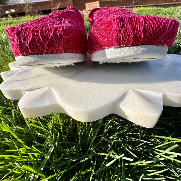 Toms Size 6.5 Shoes Womens Classic Slip On Raspberry Lace Comfort Casual Flats R - Picture 7 of 14